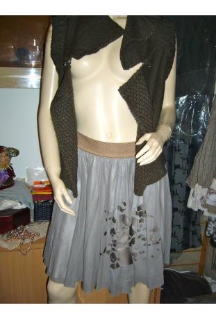 Jupe modèle « Fleur » - collection automne/hiver 2011-2012