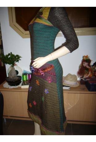 LOUISE DELLA : robe modèle "fleurs" - collection automne/hiver 2010-2011
