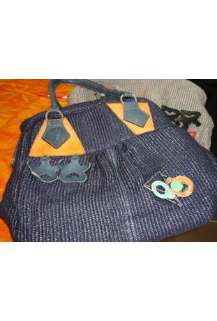 SAVE THE QUEEN : sac à main modèle  "SQ8642"