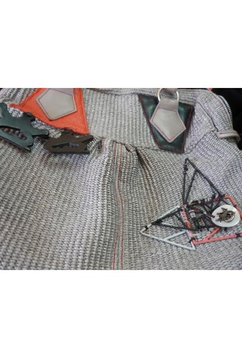 SAVE THE QUEEN : sac à main modèle  "SQ8642"