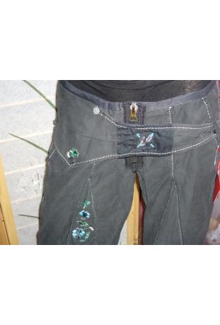 NEW ! capri pant MetFG model Jeanesis Donna 08/09