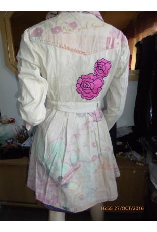 Desigual : trench modèle "ABRIG-SASHA" - collection printemps 2012 