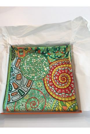Foulard HERMES intitulé "REVES D'ESCARGOTS" -  neuf dans sa boîte - recherché