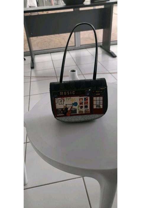 VENDULA LONDON 2019 : mini sac à main besace modèle MUSIC BOX - RARE