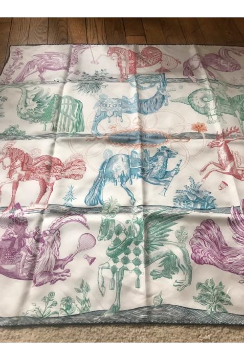 Foulard HERMÈS intitulé « DELLA CAVALLERIA  FAVOLOSA » neuf dans sa boîte d’origine