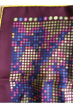 Foulard HERMES intitulé "RENDEZ-VOUS AU 24 " neuf avec certificat dans sa boîte !