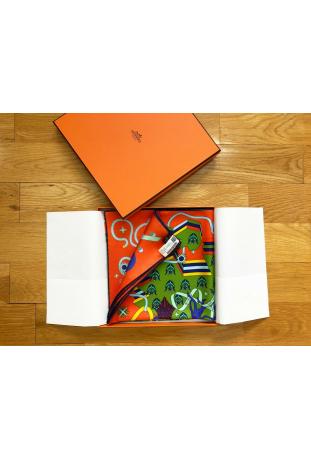 Foulard HERMÈS intitulé « LA SOURCE DE PÉGASE » - complètement neuf dans sa boîte