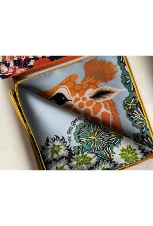 Foulard Hermès intitulé « The three graces for l’ile aux clowns » - Edition limitée à 100 ex : TRES RARE !