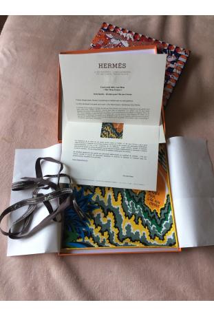 Foulard Hermès intitulé « The three graces for l’ile aux clowns » - Edition limitée à 100 ex : TRES RARE !