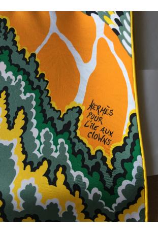 Foulard Hermès intitulé « The three graces for l’ile aux clowns » - Edition limitée à 100 ex : TRES RARE !