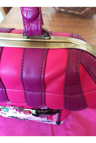 VENDULA LONDON 2019 : sac à main "grab bag" modèle BISCUIT SHOP