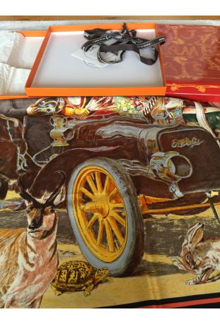Foulard Hermès intitulé "Concours d'élégance - 1885 - limousines - EXTREMEMENT RARE ET RECHERCHE !