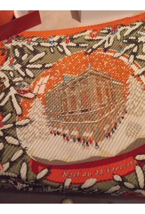 Foulard Hermès intitulé « NOEL AU 24 FAUBOURG» - nouveauté boutique