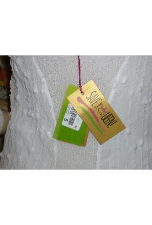 robe + cache épaule fond blanc