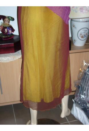 SHOP NEWS 2010 : suit Louise Della fruité jaune safran