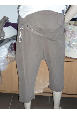pantalcourt modèle « Fidis » - Collection printemps/été 2011