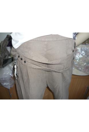 pantalcourt modèle « Fidis » - Collection printemps/été 2011